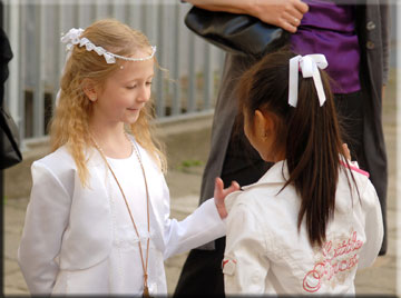 Besonders gestalteter Gottesdienst f&uuml;r unsere Erstkommunionkinder 2009