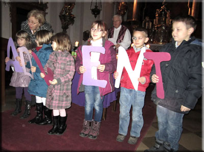Adventkranzweihe 2011 in der Institutskirche
