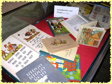 Schulb&uuml;cher und Fibeln ab 1920