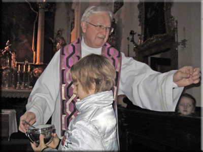 Adventkranzweihe 2011 in der Institutskirche