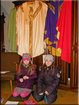 Stationen "Kirchenraum entdecken" - 2. Klassen